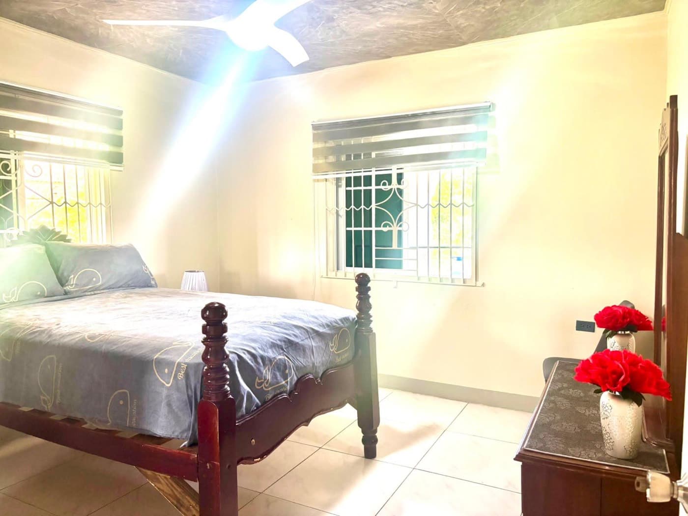 Second bedroom — ceiling fan